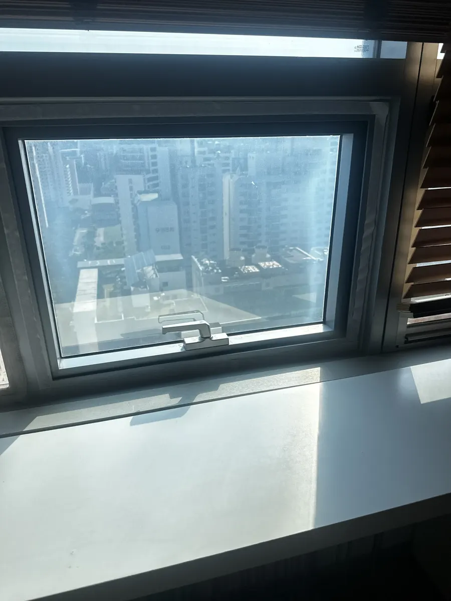 오피스텔 상담실 안열리는 창문